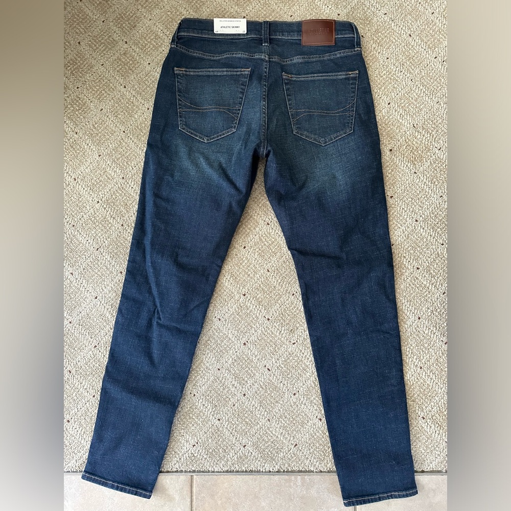 Men’s brand new Hollister jeans.